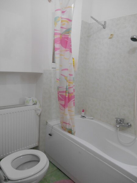 M. Kogalniceanu ap. 2 cam. langa Facultatea de Drept pentru locuit/ birouri