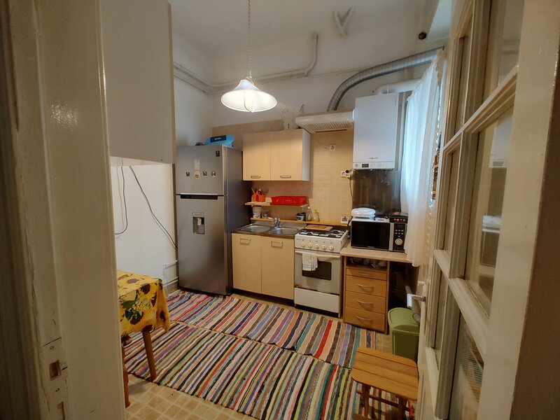 M. Kogalniceanu ap. 2 cam. langa Facultatea de Drept pentru locuit/ birouri