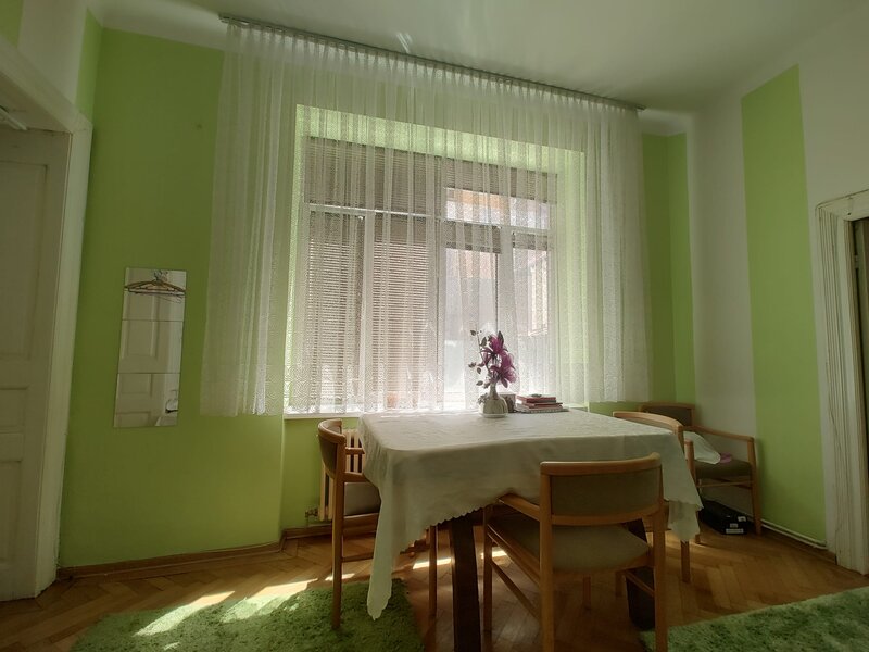 M. Kogalniceanu ap. 2 cam. langa Facultatea de Drept pentru locuit/ birouri